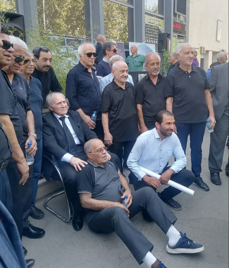 تشییع داریوش مصطفوی 3