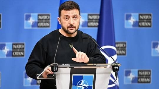 زلنسکی پیشنهاد داد: برگزاری نشست سهجانبه با پوتین و ترامپ
