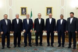سفرای جدید ایران با پزشکیان دیدار کردند