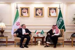 گفتگوی تلفنی عراقچی با وزیر خارجه عربستان 