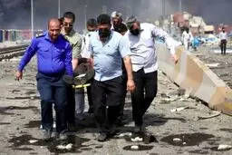 گفتگوی اعتماد با مردی که ۴۴ روز مشغول آواربرداری در بندر شهید رجایی است