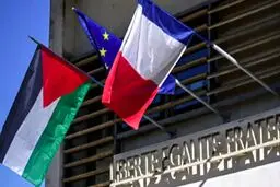 پرچم فلسطین در سرتاسر فرانسه به اهتزاز درآمد