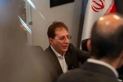 یک خبر عجیب؛ موافقت ضمنی وزارت ورزش با فروش باشگاه پرسپولیس به بابک زنجانی