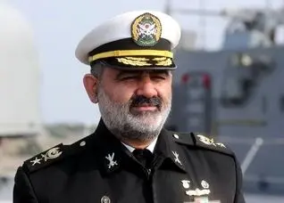 دریادار ایرانی: زیردریایی‌های سبک ساخت ایران، متناسب با تهدیدها در آب‌های تنگه هرمز دست به ماشه و در حال کف‌نشینی هستند