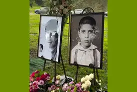 بهرام بیضایی با مناجات‌خوانی مژده شمسایی در سانفرانسیسکو به خاک سپرده شد