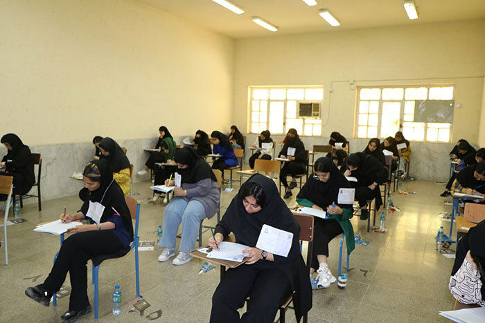 نبرد داوطبان در کنکور ۱۴۰۴ آغاز شد؛ رقابت نیممیلیونی در نوبت دوم