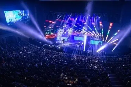 توقف برگزاری کنسرت در برج میلاد بلیت کنسرت را گران کرد؟