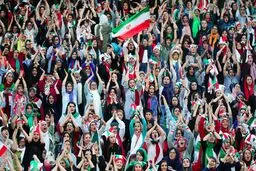 یک تصمیم متفاوت برای دربی؛ بانوان در دیدار استقلال پرسپولیس حضور دارند؟