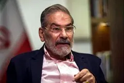 واکنش شمخانی به فیلم عروسی دخترش: ما همه سوار بر کشتی‌ای هستیم که شهدای انقلاب اسلامی به آب انداخته‌اند