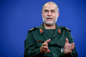 هشدار معاون سیاسی سپاه به دشمنان: لحظه به لحظه آماده دفاع هستیم