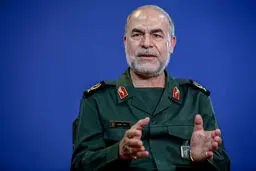 هشدار معاون سیاسی سپاه به دشمنان: لحظه به لحظه آماده دفاع هستیم