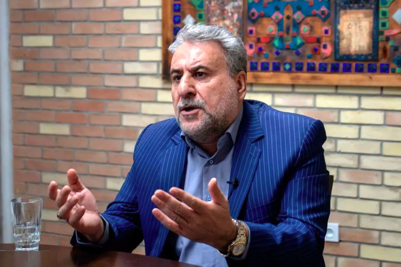 حملات جدید تندورها به دولت؛ ارسال پیامک برای استیضاح پزشکیان در سالگرد انتخابات ریاستجمهوری