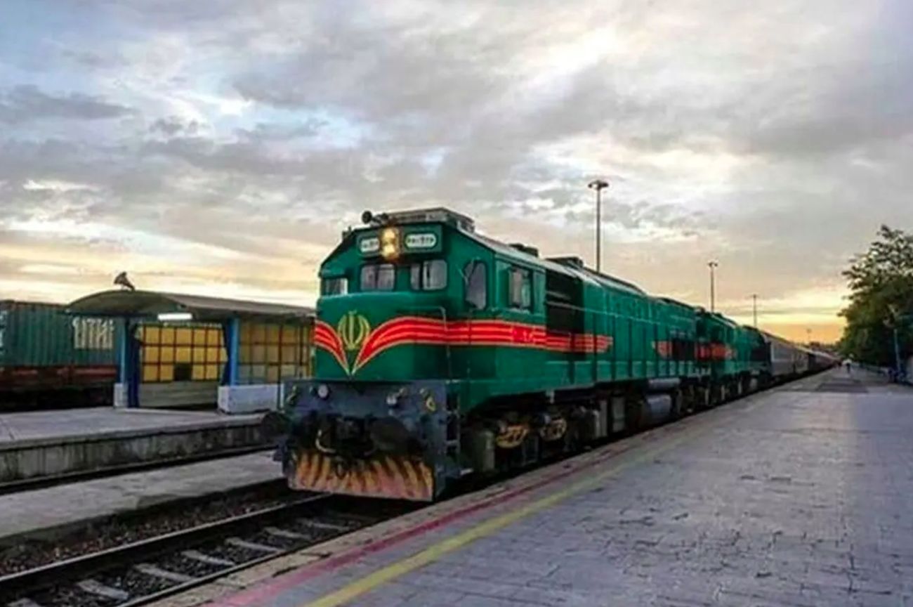 پیش فروش بلیت قطارهای مسافری تیرماه از فردا دوشنبه آغاز میشود