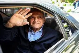 پزشکیان وارد استان زنجان شد