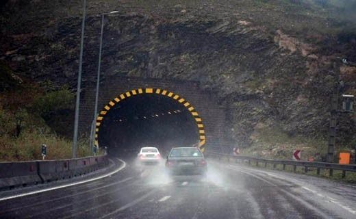 هشدار پلیس برای لغزندگی جاده‌ها/ محور کندوان یکطرفه می‌شود