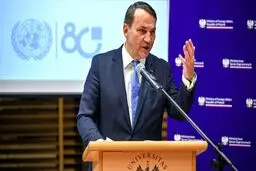 لهستان: ترجیح می‌دهیم علف بخوریم تا بار دیگر مستعمره روسیه شویم