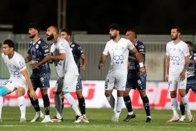 پنالتی چادرملو مقابل استقلال؛ داوری بازی جنجالی شد