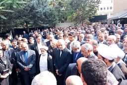 پزشکیان در مراسم تشییع خیر مدرسه‌ساز