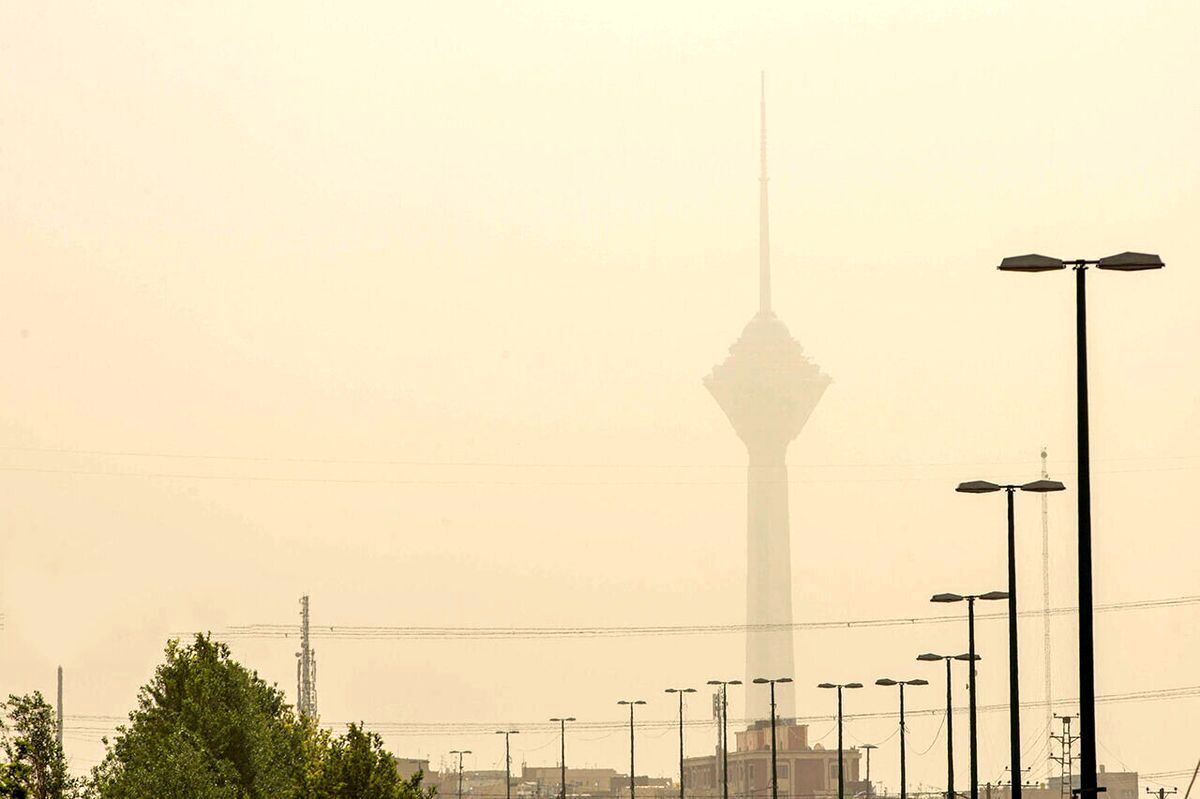 منشاء ریزگردهای روز گذشته تهران کجا بود؟