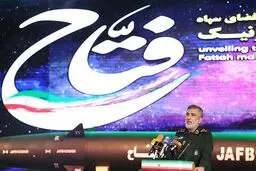 سردار حاجی‌زاده: برد موشک «فتاح» در آینده افزایش می‌یابد