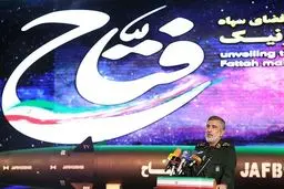 سردار حاجی‌زاده: برد موشک «فتاح» در آینده افزایش می‌یابد