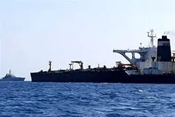 توقیف ‌یک‌میلیون لیتر سوخت قاچاق در خلیج فارس/ ‌‌۲ جنگنده آمریکایی برای فرار نفتکش به پرواز درآمد