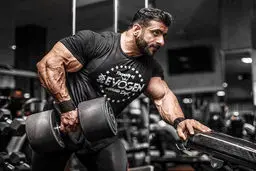 هادی چوپان از دنیای قهرمانی خداحافظی کرد