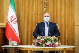 قالیباف: طرح صیانت از کاربران در فضای مجازی درباره پلتفرم های پرکاربرد باید اصلاح شود.