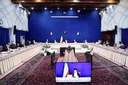مکلف به اجرای عدالت در پرداخت حقوق هستیم/ در کنترل تورم مسئولیم