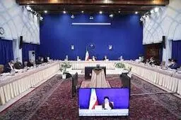 مکلف به اجرای عدالت در پرداخت حقوق هستیم/ در کنترل تورم مسئولیم
