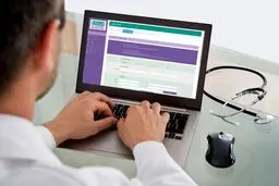 هشدار به وزیر بهداشت درباره اجرای قانون نسخه‌نویسی الکترونیکی