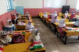 عدم رعایت پروتکل‌های بهداشتی در برخی مدارس / خطر بروز پیک‌ جدید کرونا