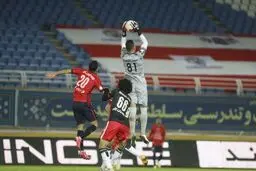 پرسپولیس صدر را از استقلال می‌گیرد/ تنها ایراد شاگردان گل‌محمدی