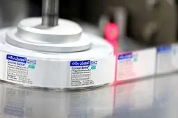 صادرات ۴ میلیون دز واکسن ایرانی کرونا/ داروی بیماران SMA تأمین می‌شود