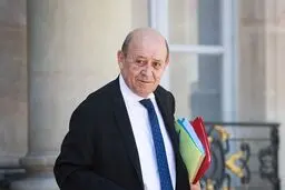 وزیر خارجه فرانسه قرنطینه شد
