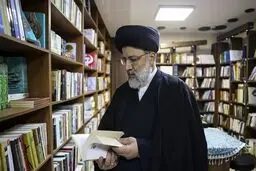 رئیس‌جمهور از نمایشگاه کتاب بازدید کرد