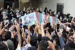 پیکر شهید «صیاد خدایی» با ندای یا زینب مدد تشییع شد