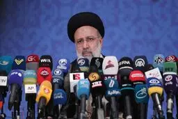 از همراهی مردم صبورمان تشکر می‌کنم /بیگانگان برای ما مشکلی حل نمی‌کنند