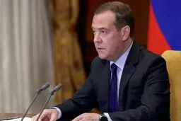 مدودف:لغو عضویت اوکراین در ناتو برای صلح کافی نیست/هدف نبرد اوکراین ممانعت از جنگ جهانی سوم بود