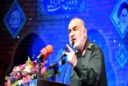 سرلشکر سلامی خطاب به دشمنان: با همین جوانانی که فریب شما را خوردند به سراغتان می‌آییم