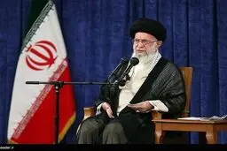 رهبر انقلاب: با افراد همسو با دشمن برخورد امنیتی قضایی و با افراد هیجان‌زده کار فرهنگی شود/ حوادث جزیی حواس مسئولان را از سازندگی پرت نکند