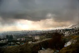 باران حریف آلودگی هوای تهران نشد/ هوای پایتخت همچنان آلوده برای گروه‌های حساس
