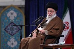 مقام معظم رهبری با جمعی از بسیجیان دیدار کردند