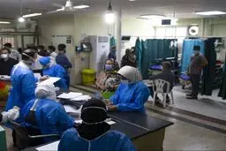 خطر موج جدید کرونا جدی است/ضرورت تزریق سالانه واکسن کرونا
