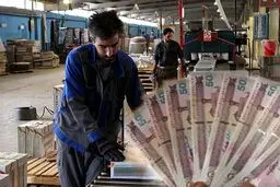جزئیات عیدی کارگران در ۱۴۰۱/ همه کارگران مشمول دریافت عیدی هستند