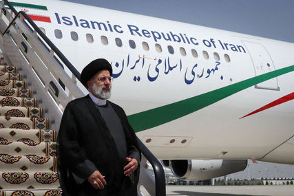 رئیس جمهور وارد خوی شد
