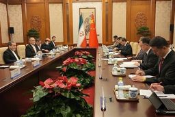 وزیران امور خارجه و چین در پکن دیدار کردند