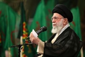 رهبر انقلاب: شهید سلیمانی ایران را حرم اطلاق می‌کرد/ خونی که در راه حق ریخته شود هدر نمی‌رود