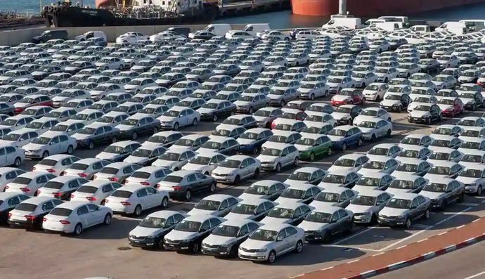 افزایش ۷ برابری واردات خودرو در دولت چهاردهم