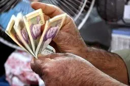 حداقل حقوق کارمندان دولت نباید از ۷.۹ میلیون تومان کمتر باشد